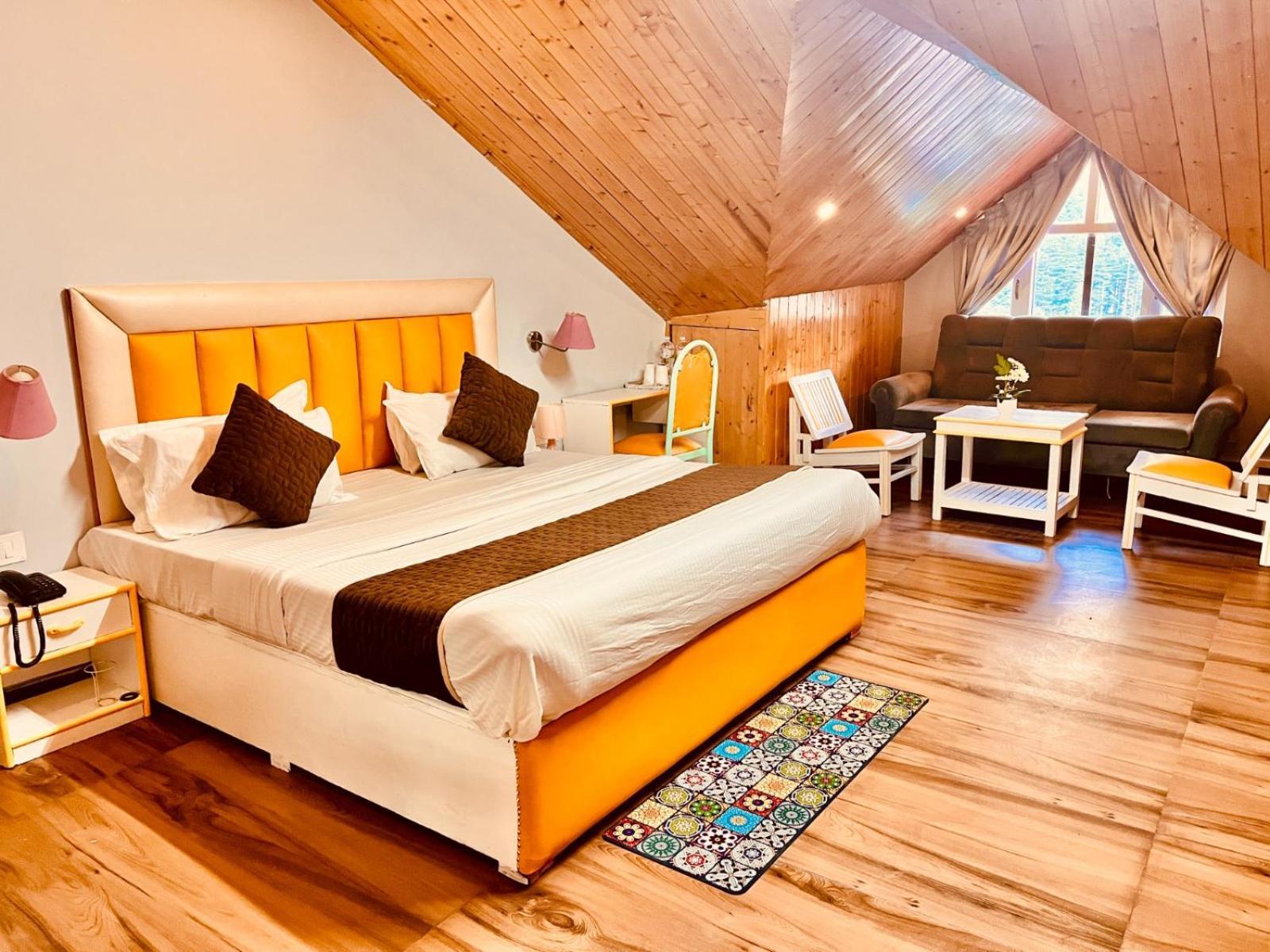 Hadimba Hill View By Hadimba Palace, Manali - Premium Room ! Family Hotel ! Parking ! Near Hadimba Temple Exterior photo