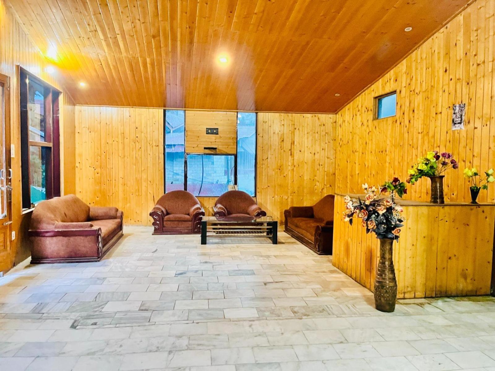 Hadimba Hill View By Hadimba Palace, Manali - Premium Room ! Family Hotel ! Parking ! Near Hadimba Temple Exterior photo