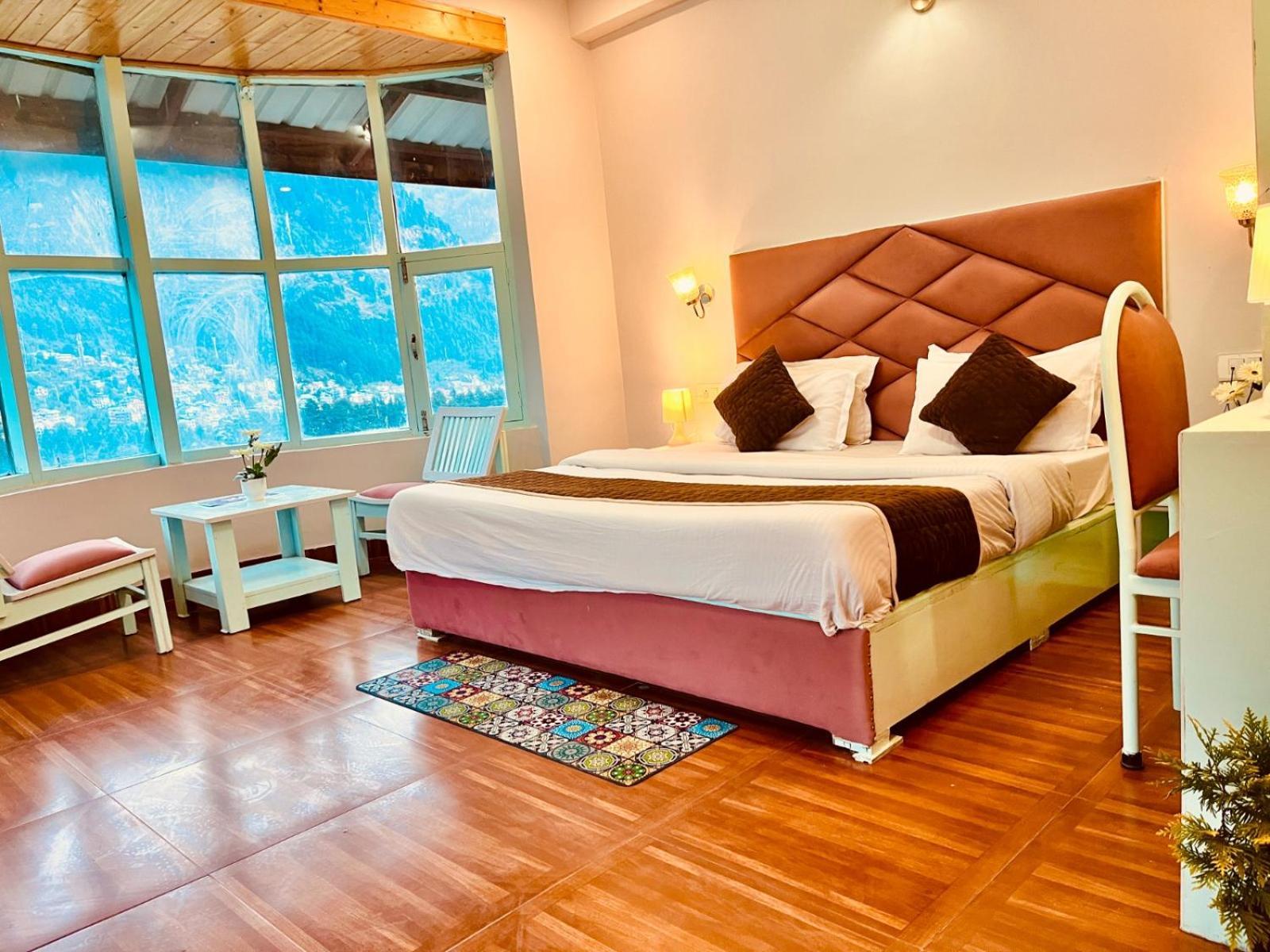 Hadimba Hill View By Hadimba Palace, Manali - Premium Room ! Family Hotel ! Parking ! Near Hadimba Temple Exterior photo