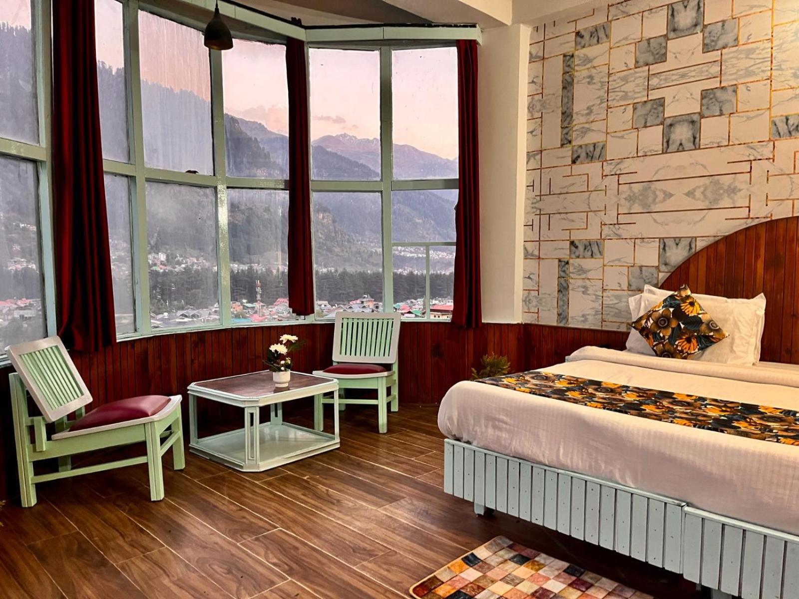 Hadimba Hill View By Hadimba Palace, Manali - Premium Room ! Family Hotel ! Parking ! Near Hadimba Temple Exterior photo